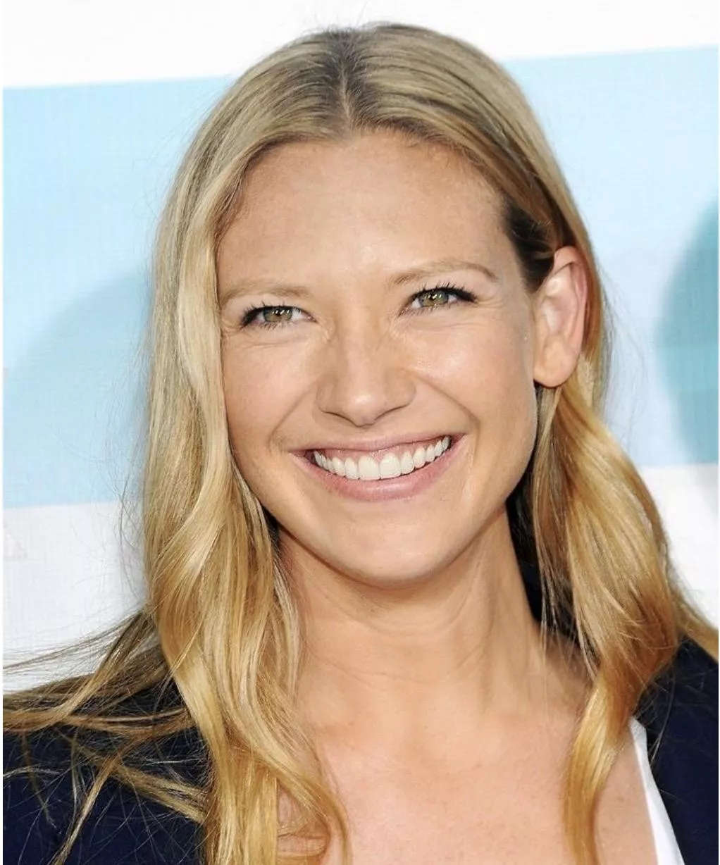 Anna Torv posted by MacJeff2018