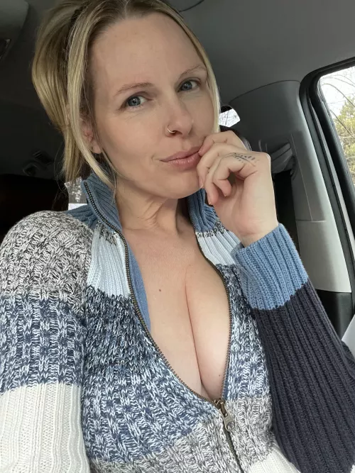 Grocery shopping. [f] by iamSkylerXO