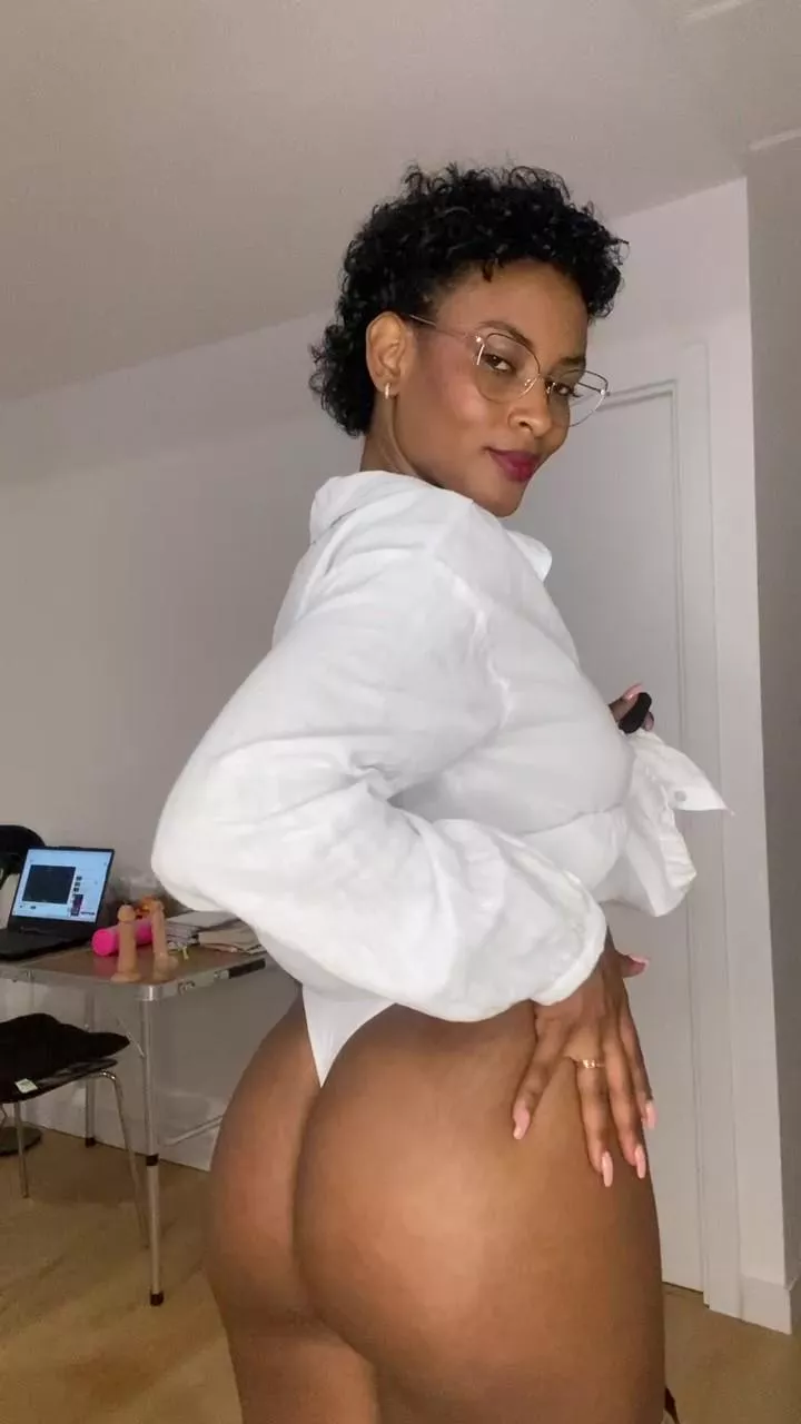 I have a wet and warm place for your cock posted by Glittering-bb