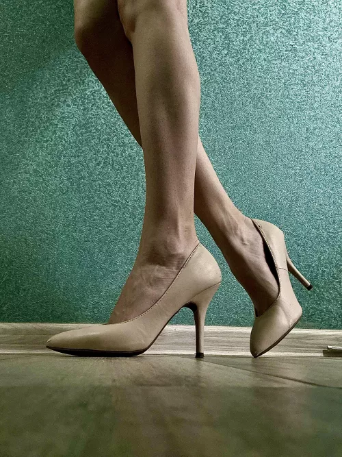 I like pumps by Alice_Dice_