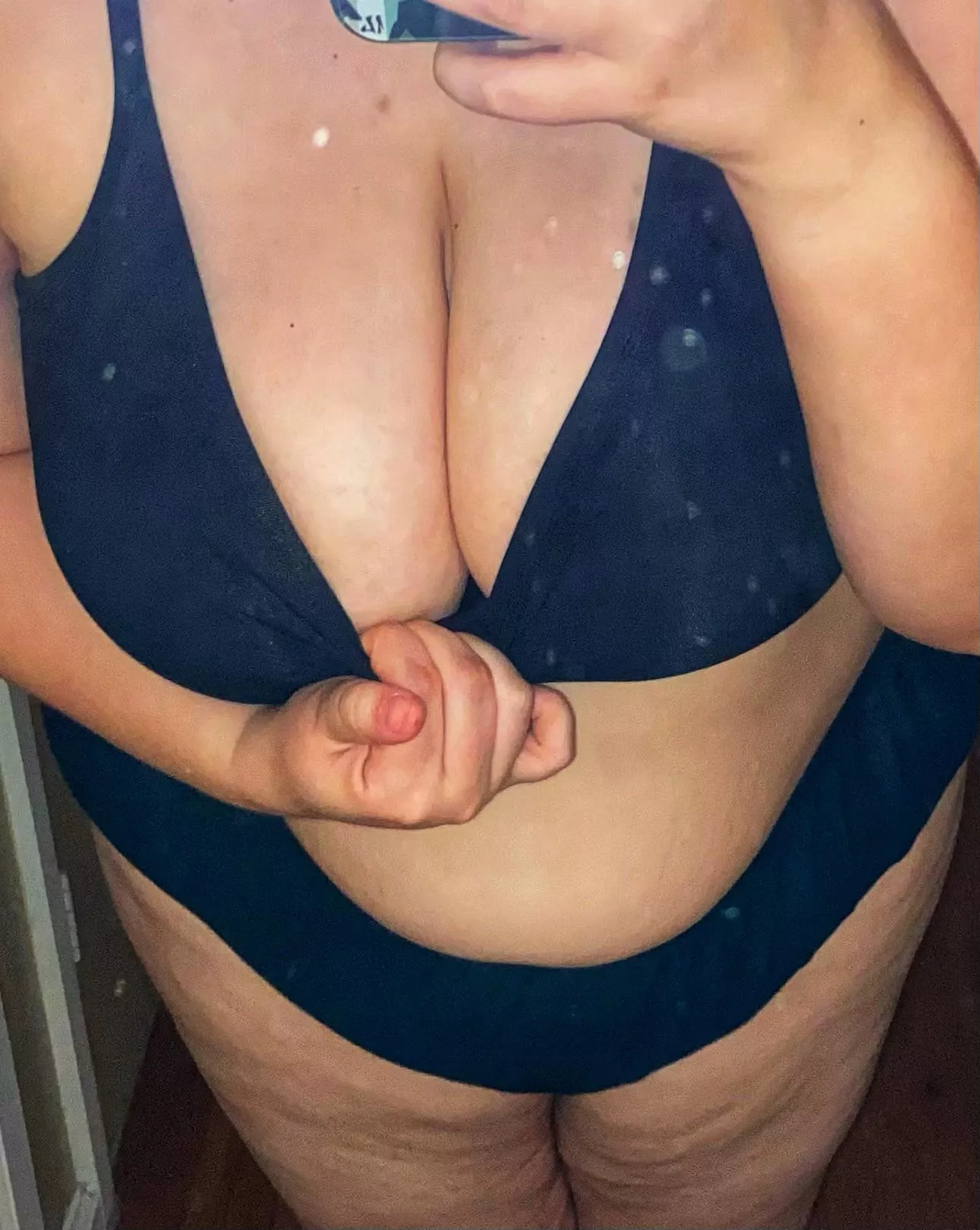 I love to tease 😘 posted by ChubbyGirlBmo