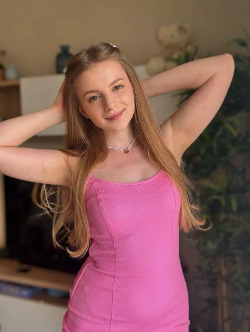 I so want you to cover my body with your kisses by kipryksa