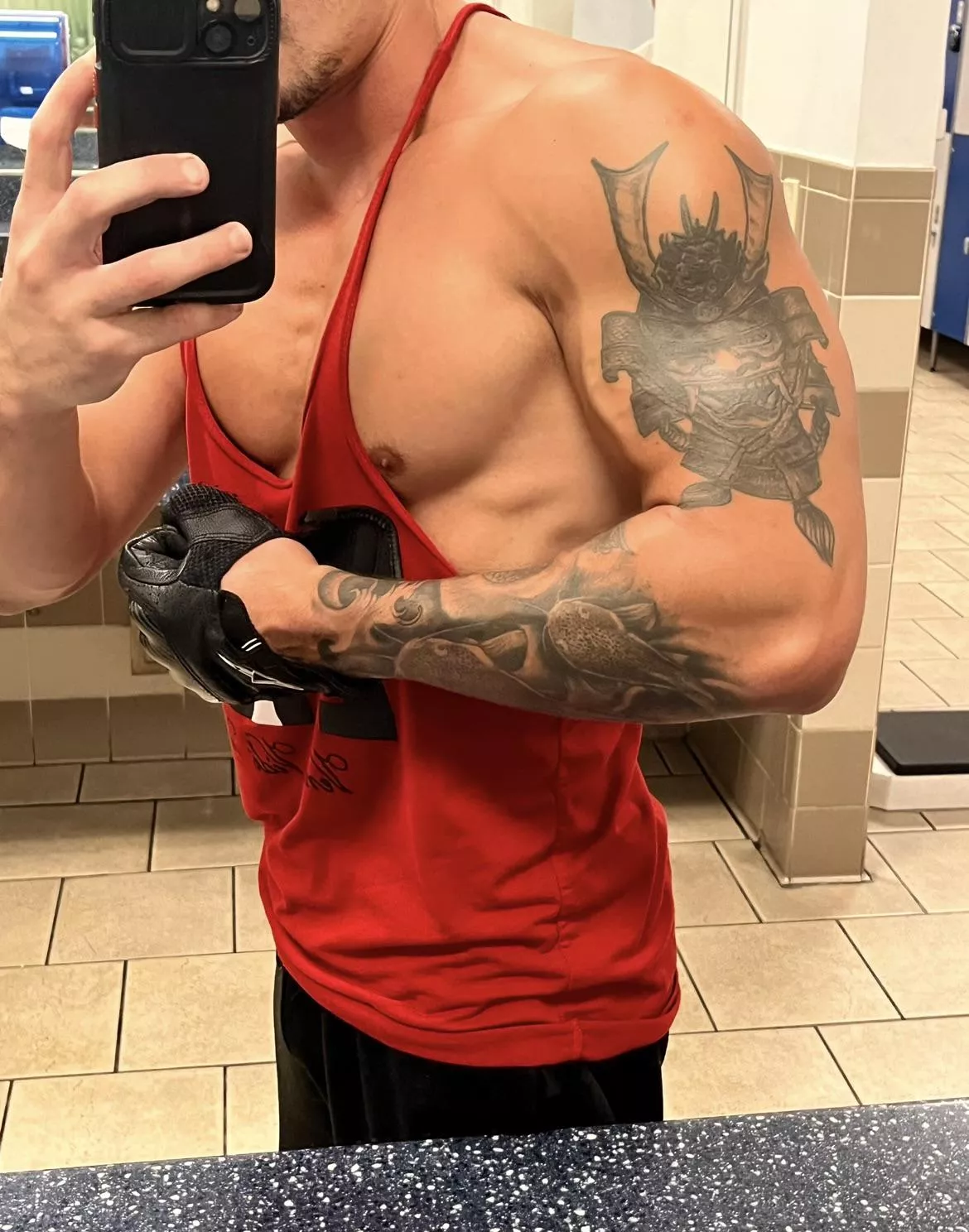 I will CUM lift you with my super strong forearms 🥹🥹🥰 posted by TheeGuyDerek