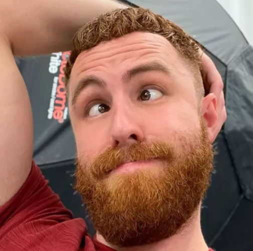 Im so bared at work by Darioxity