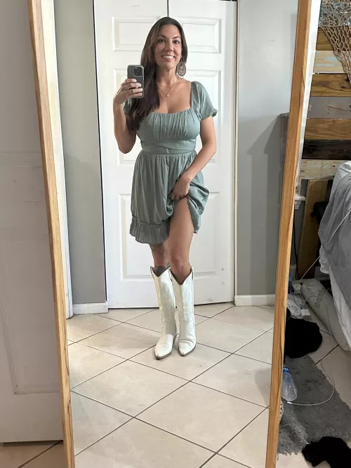 Just me in my white boots by jasmine_cole