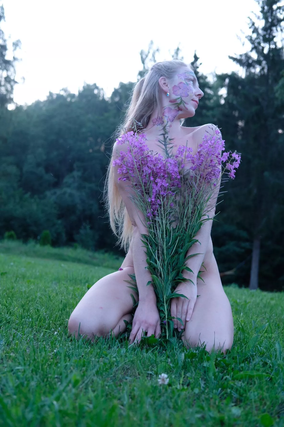 Merging into flower posted by Artanni55