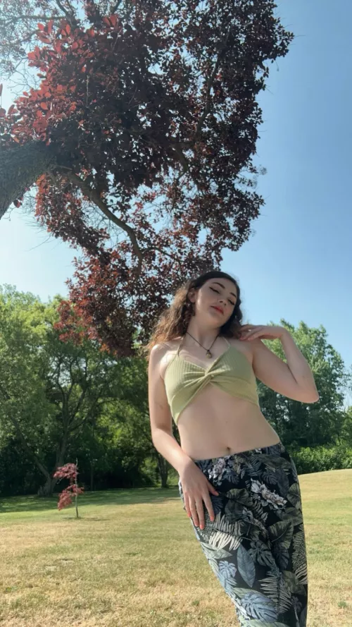 nature maiden <3  by trippyg0th-