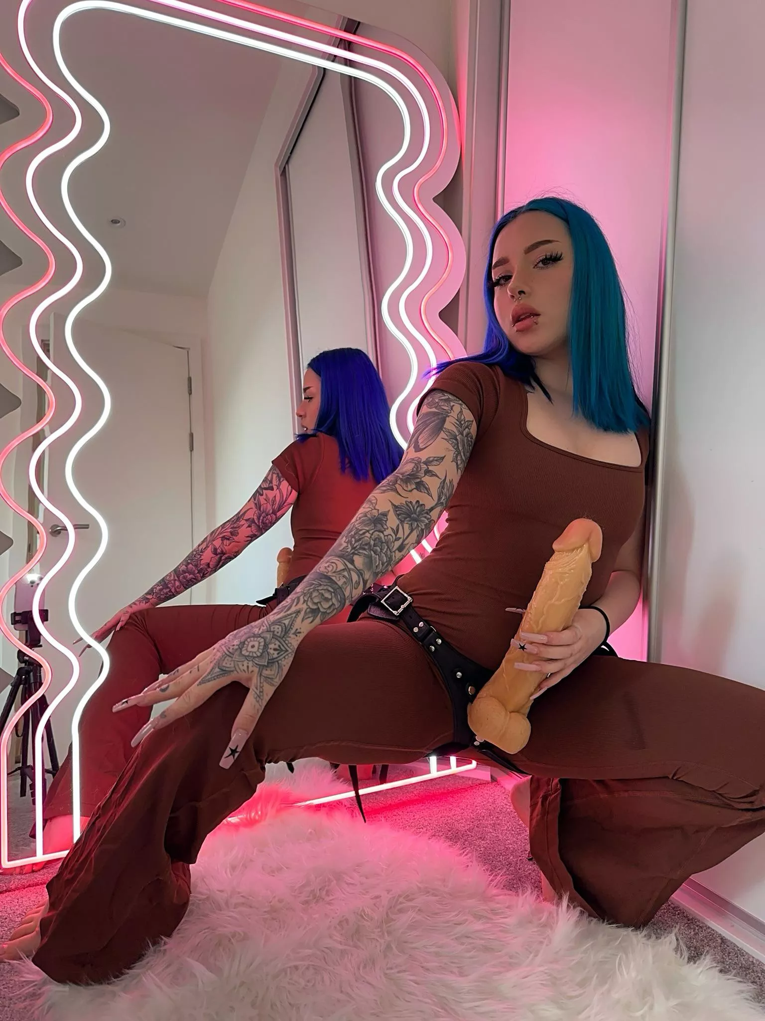 On your knees for mommy, beta boy posted by notvicii