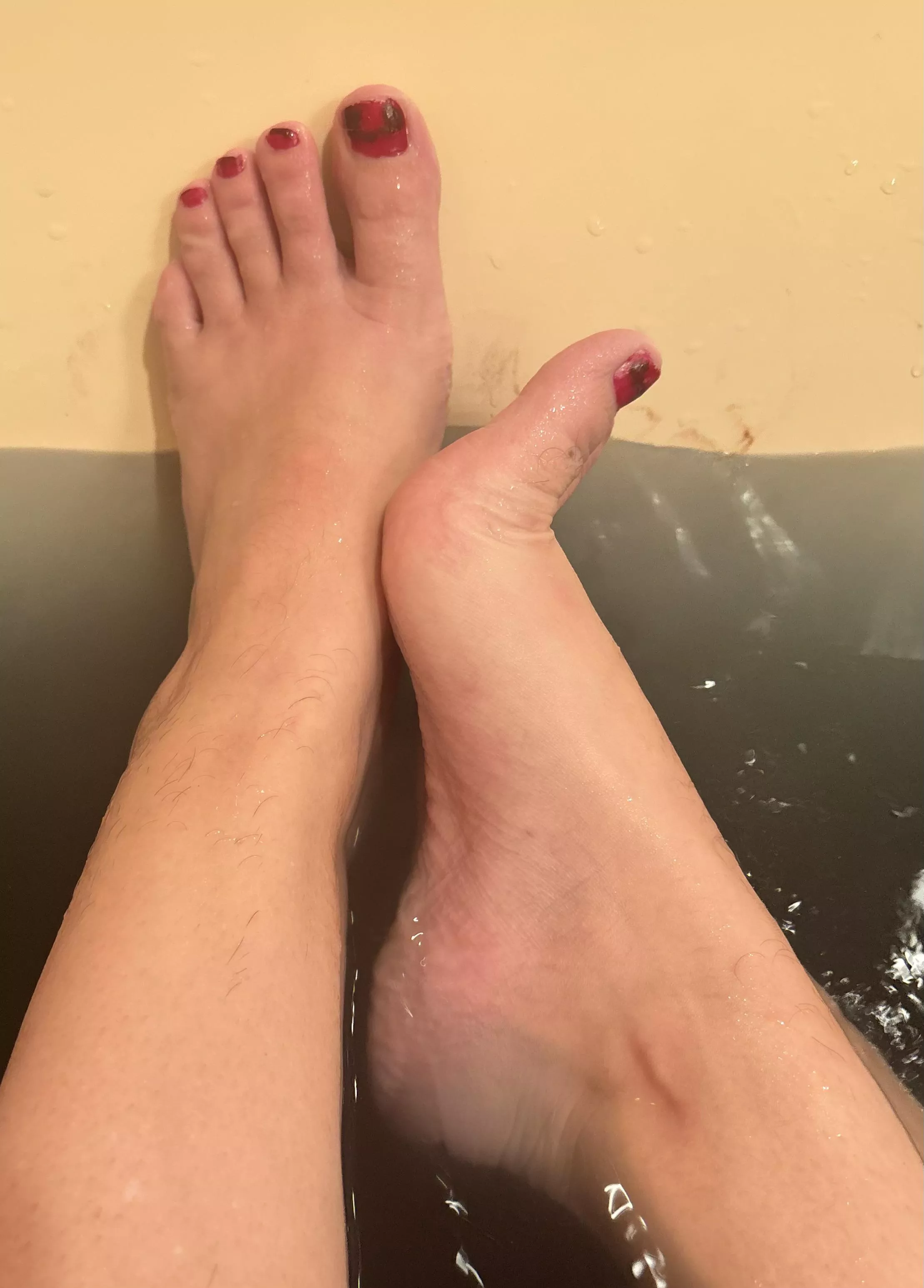 Pruney feet posted by sirenskiss3