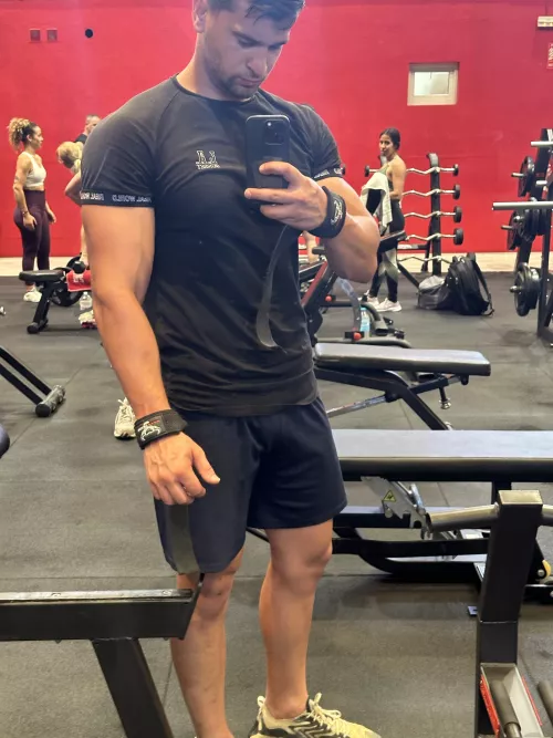 Still working on making it bigger! by realisiwak