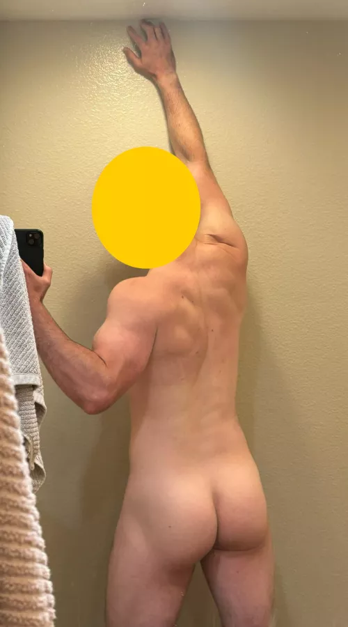 Trying to keep it tight  by coveredpurple