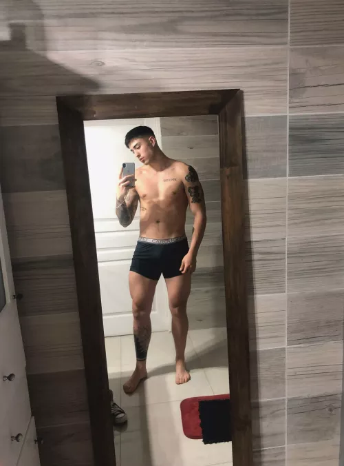 Who wants to see me naked and naughty?  by ZaynReed