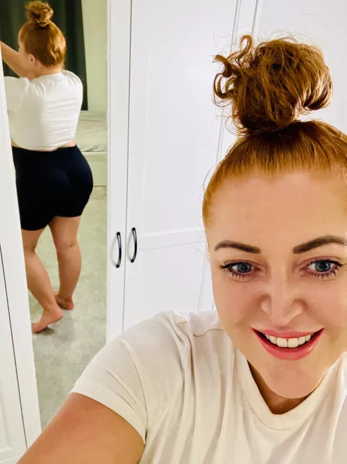 Would you eat my booty even though i'm redhead, Yes or No? by MundaneDeduction