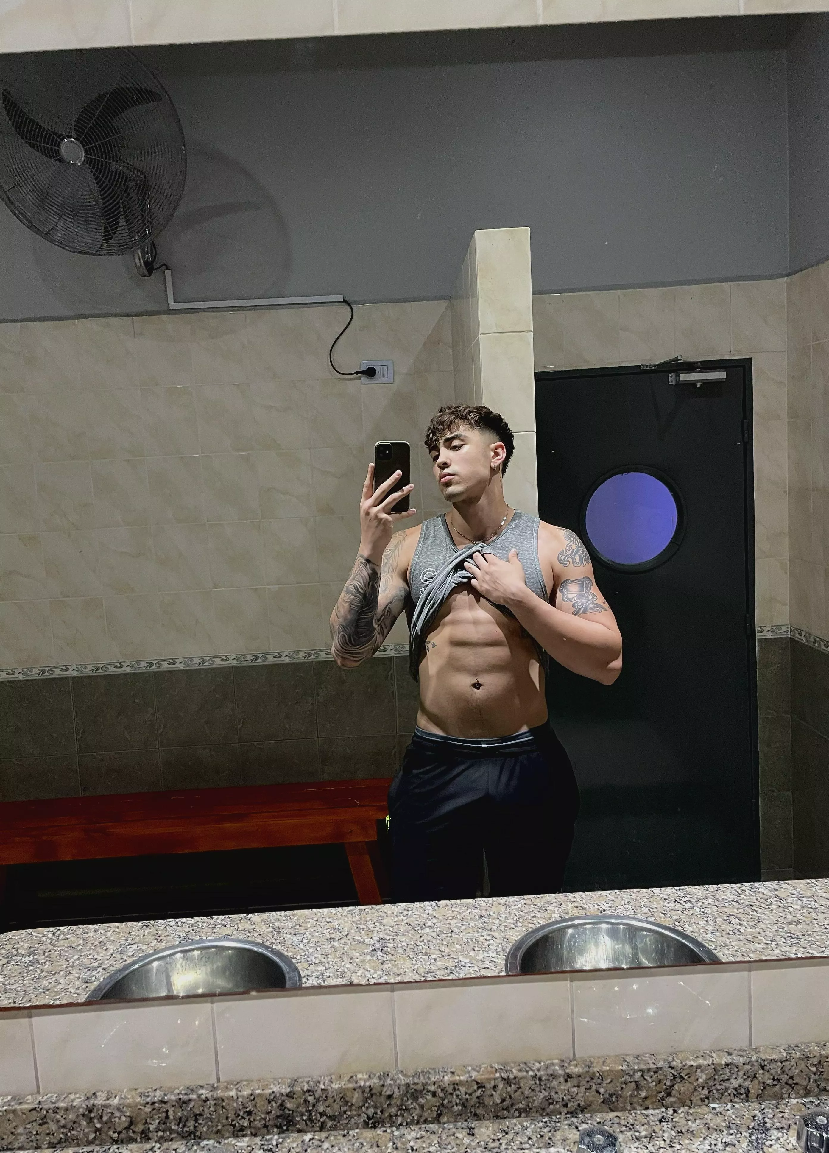 [23] Hard and ready posted by ZaynReeed