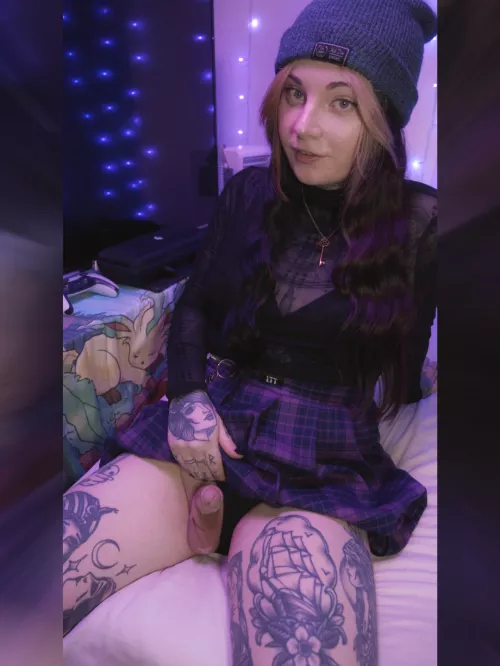 alt girls always fuck the hardest 🖤 by EmilyPiexo