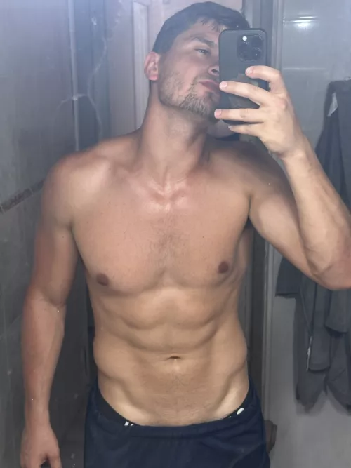 Do you like my V? by realisiwak