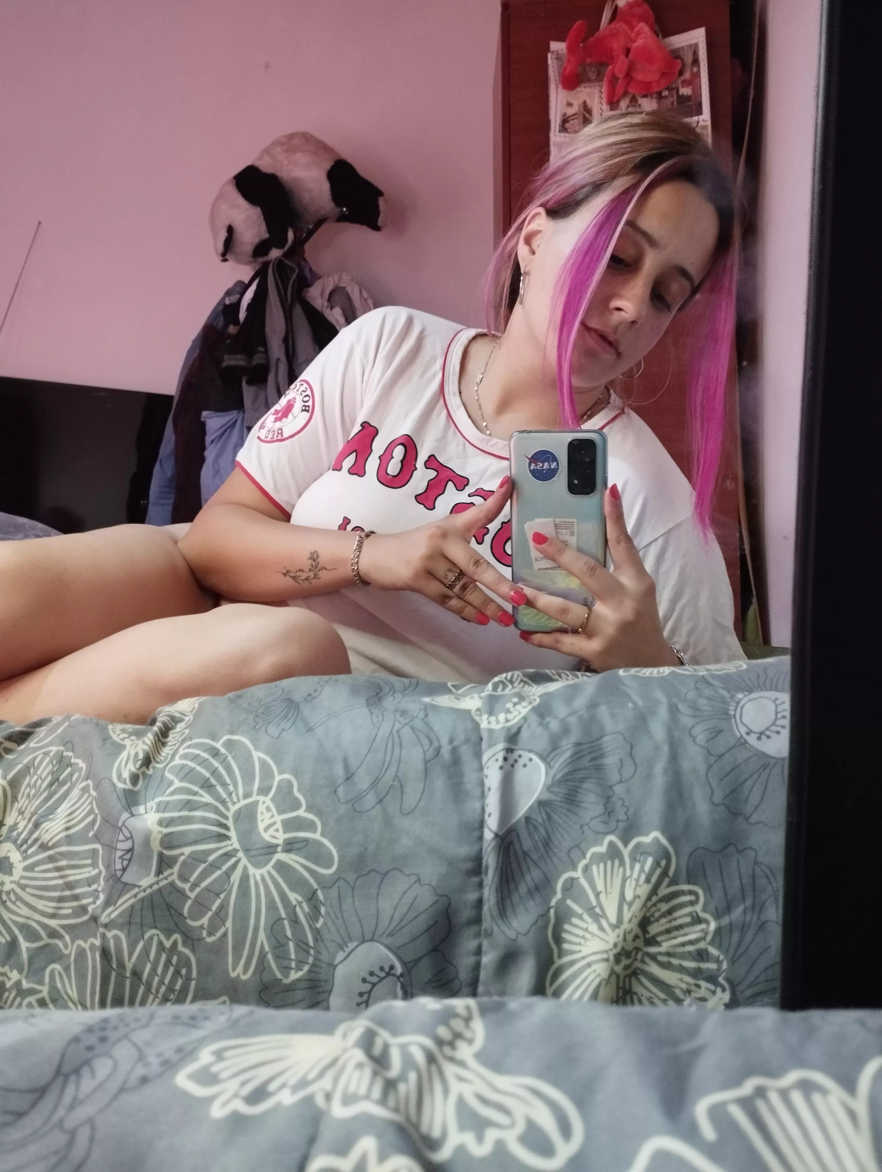 Do you think about being with me tonight?  posted by sashi_93