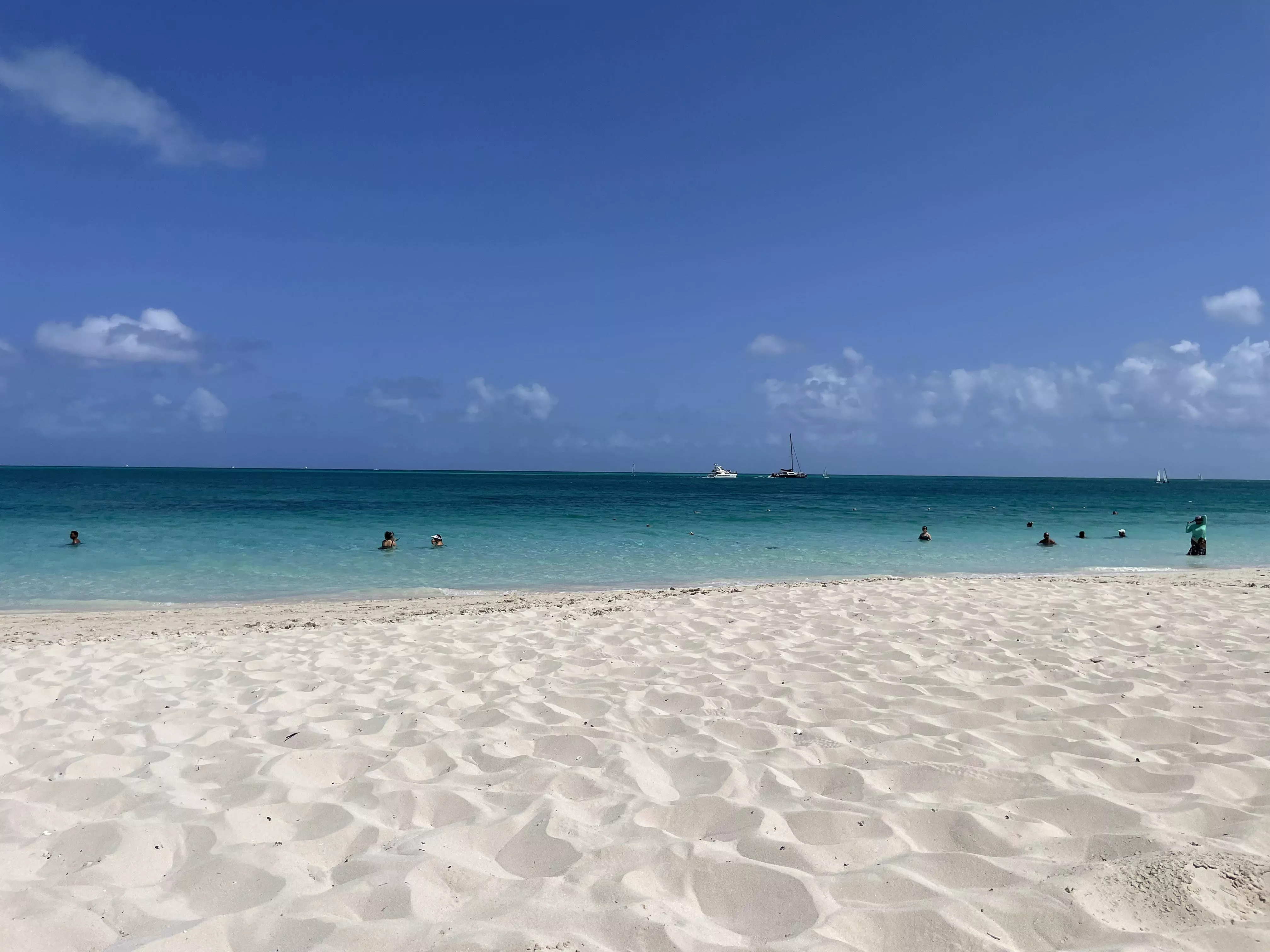 Grace Bay Beach (Turks and Caicos) posted by abalenecrux