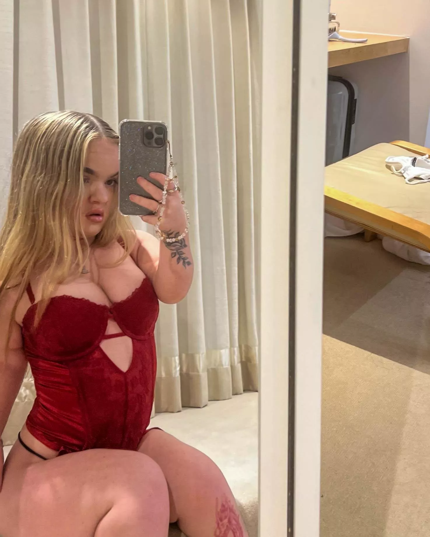 I am wondering if this red sleeveless would look nice on me posted by LuminousLeopardk