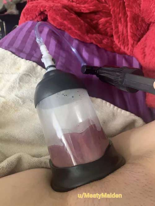 My Pussy got HUGE after this 2 hour pumping session. You know where the full set is👀 by MeatyMaiden