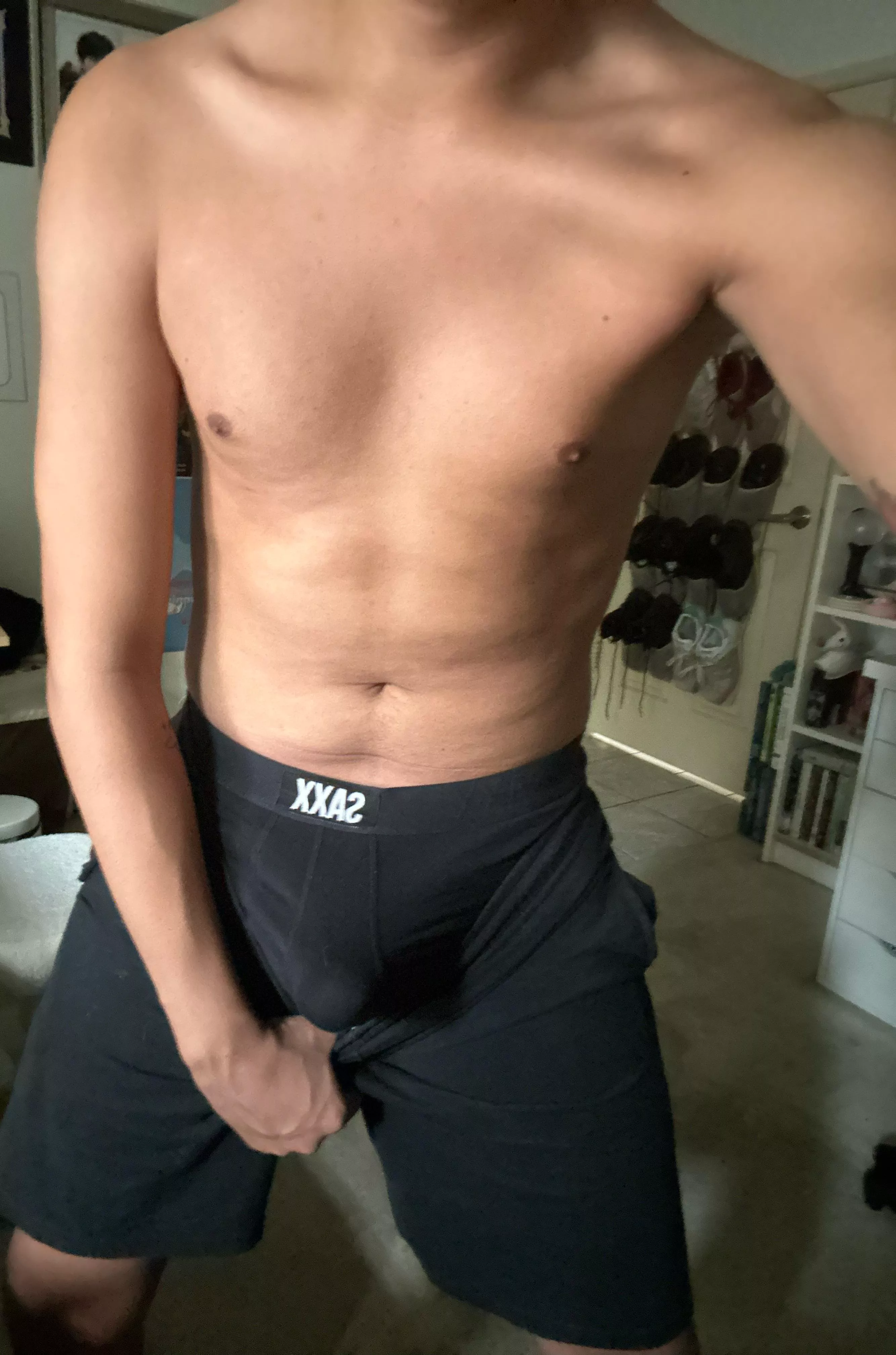 Needs room to breathe (26) posted by j0nas698