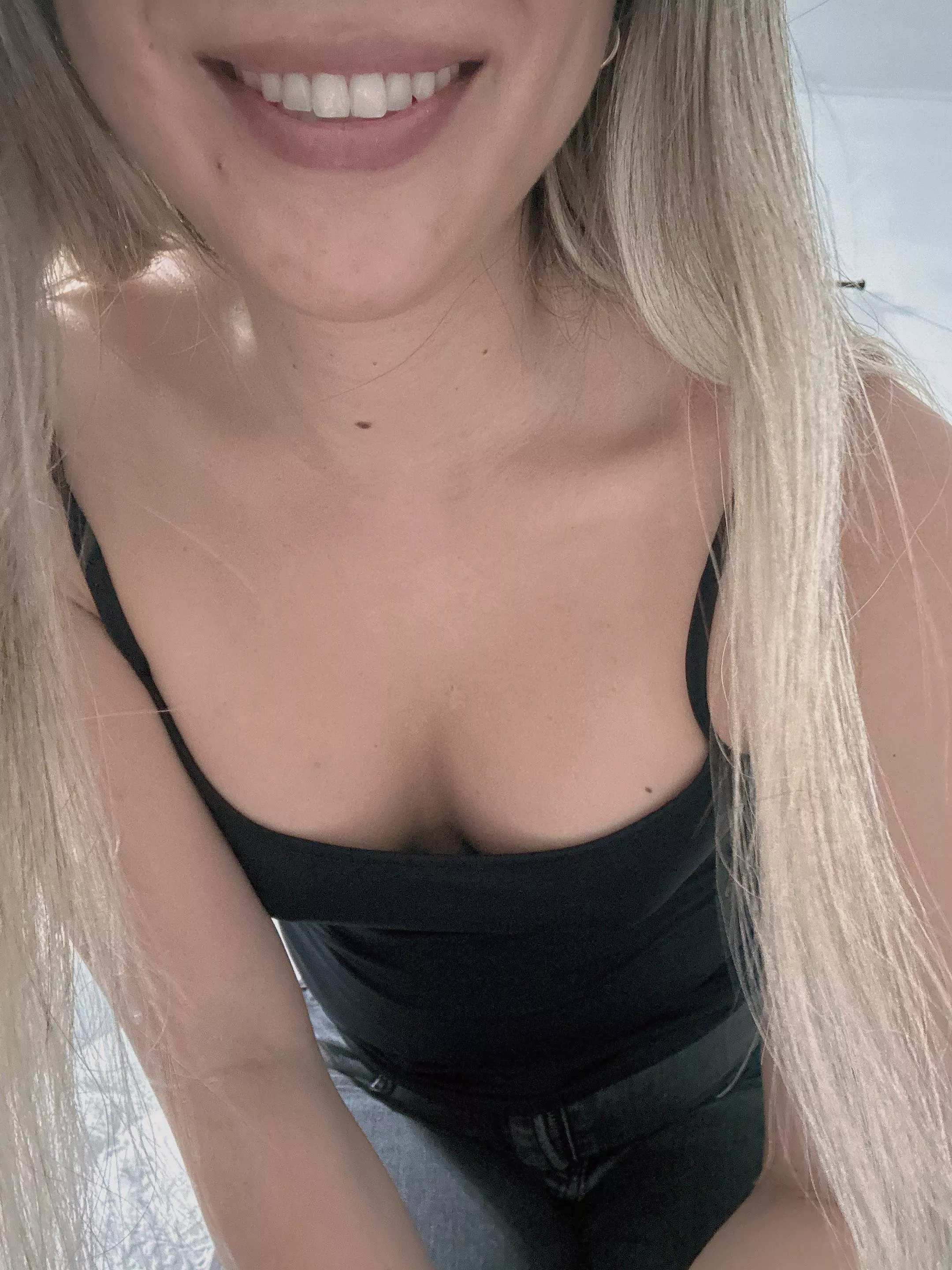 No bra at home  posted by sunsunny23