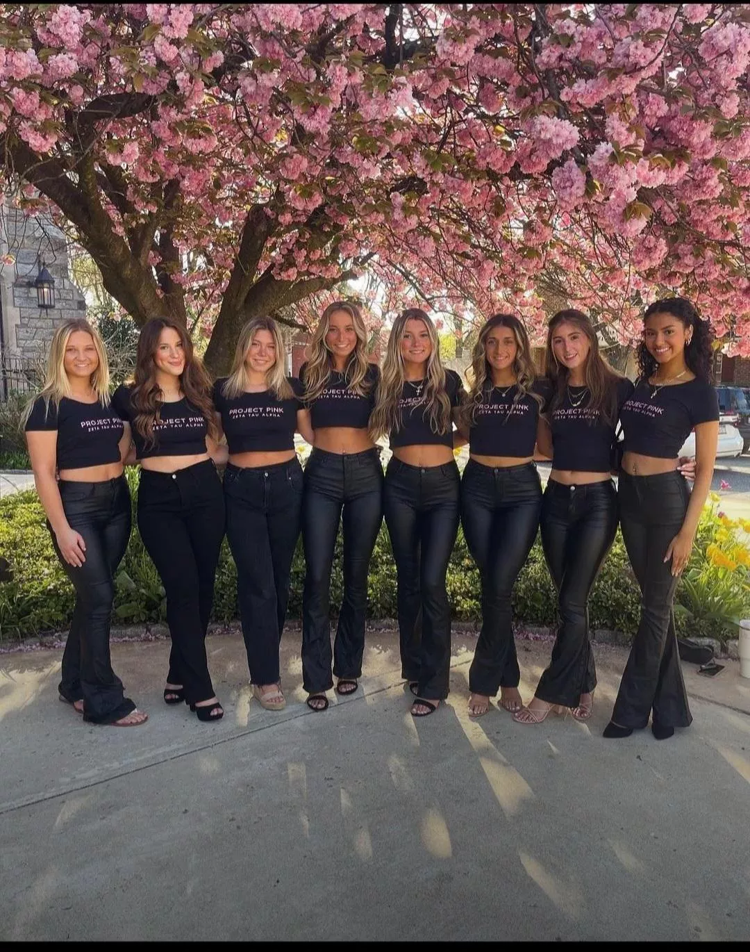 Pic of of [8] posted by Chesterguy731