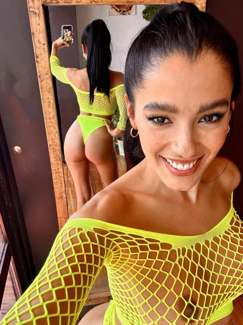 Queen of sass, with a touch of class by ashydeluca