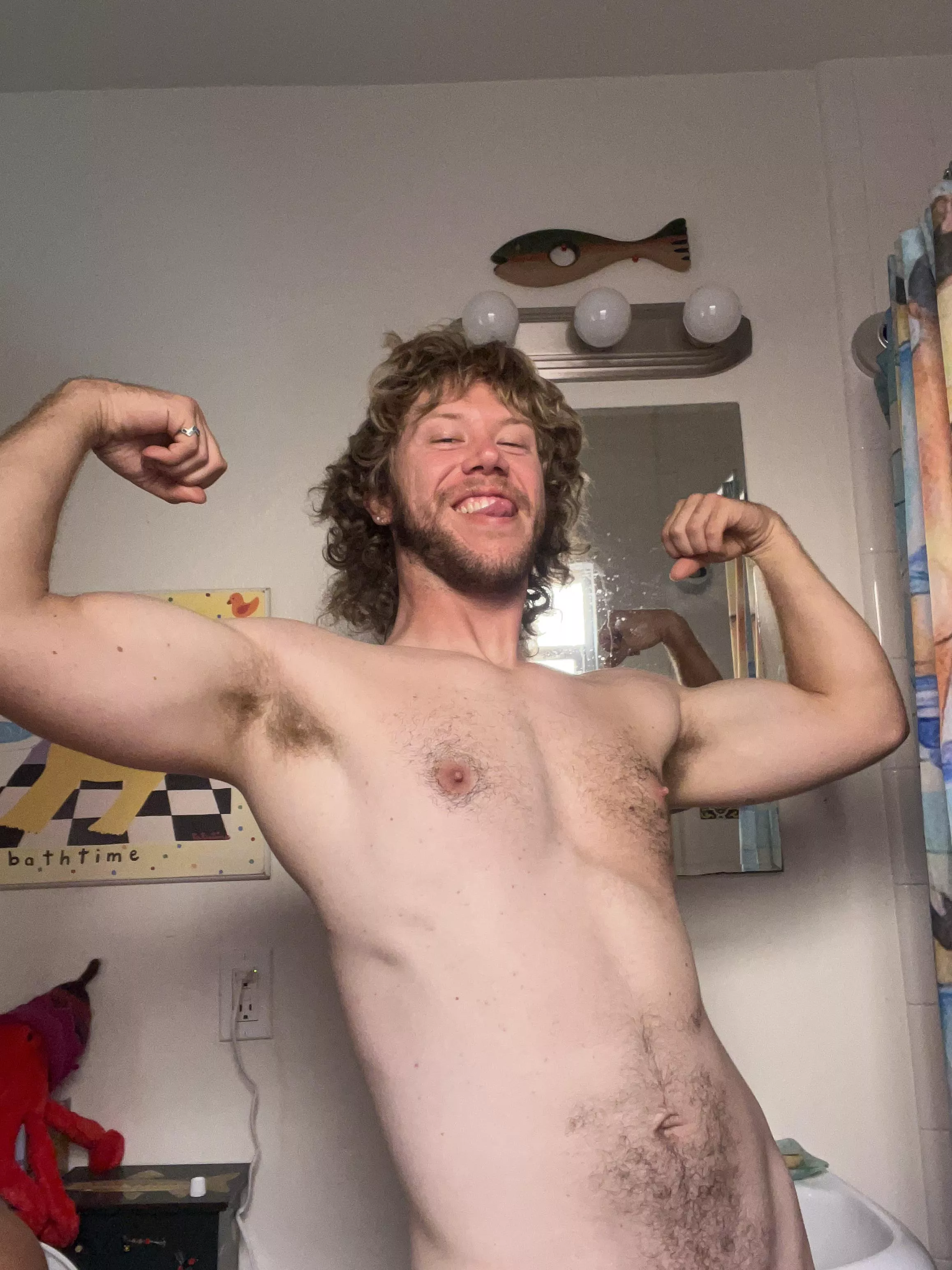 The silliest, goofiest otter  posted by canyon-canid