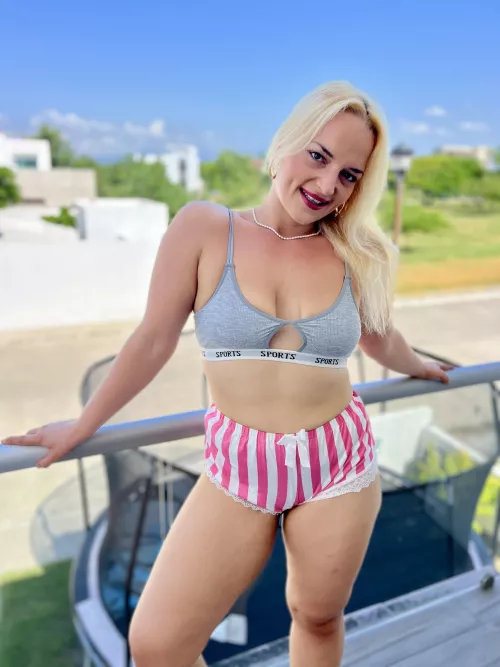 Would you mind my outfit on our first date? by ThreeHoleBlonde