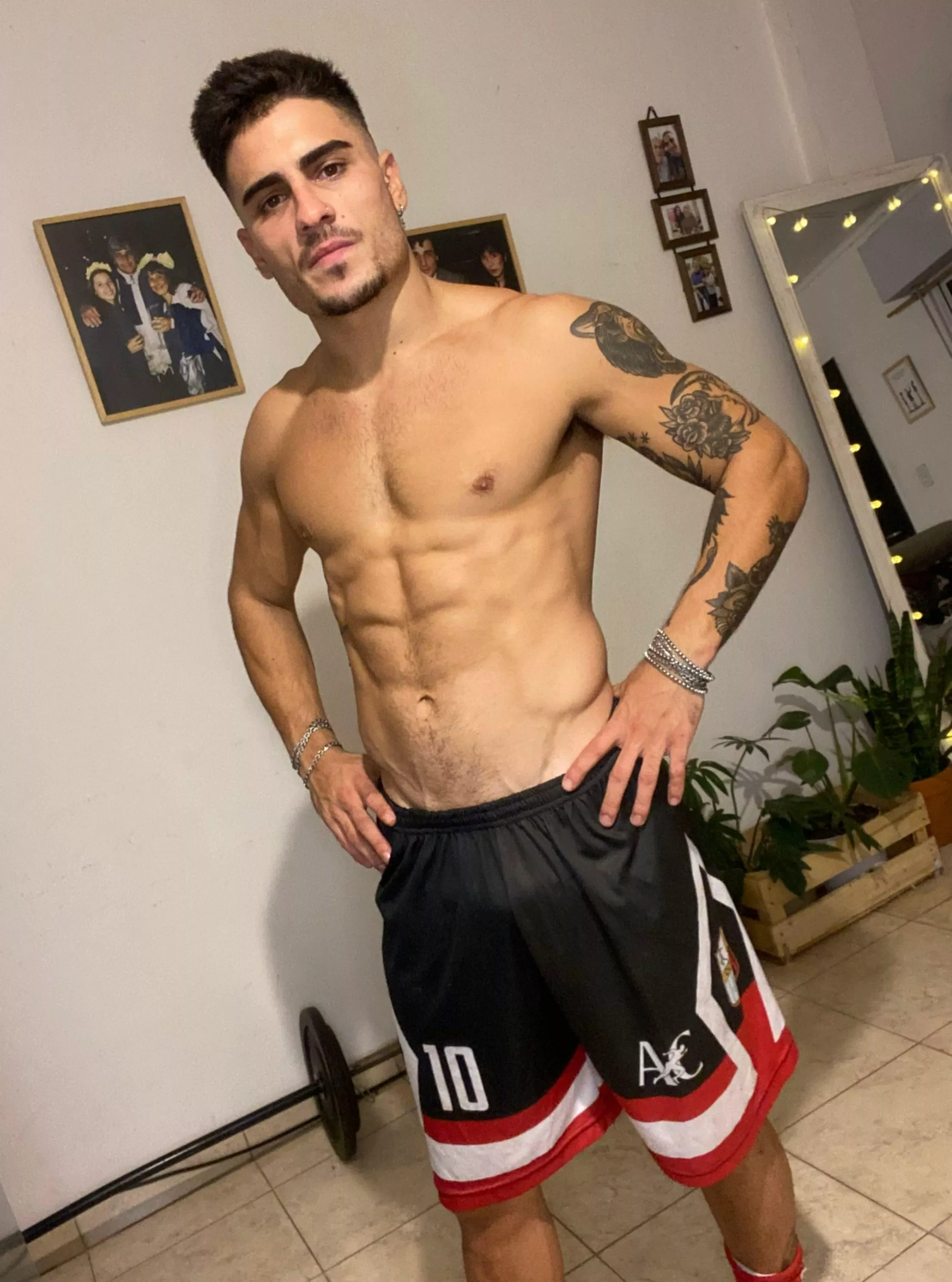 [24] How do you like your abs? posted by OlieTheKing