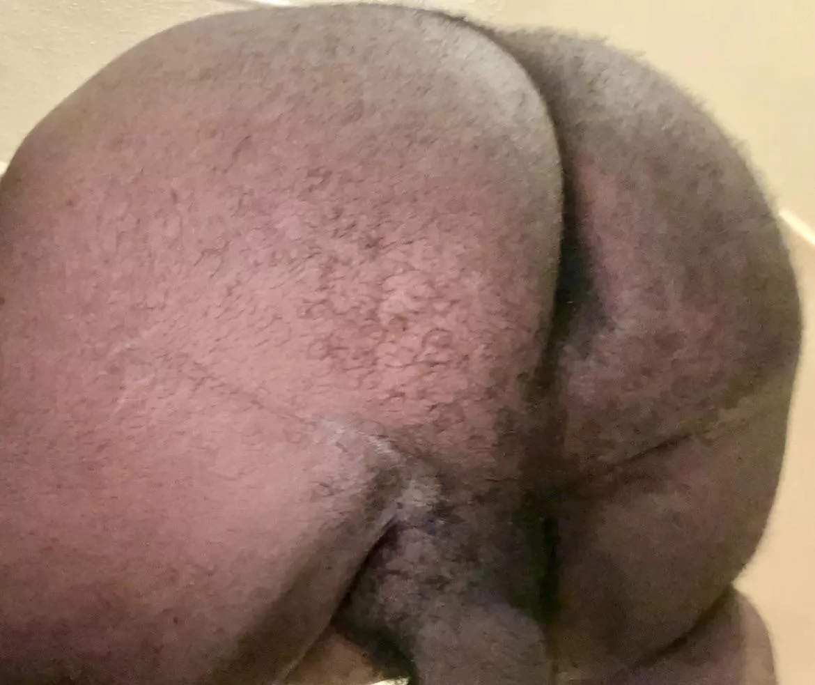 25 vers chub; into hairy ass, chubs, daddy/older, gaymers and nerds, but all are welcome (21+ only) hmu @ jayyykeyyys posted by jayyykeyyys2