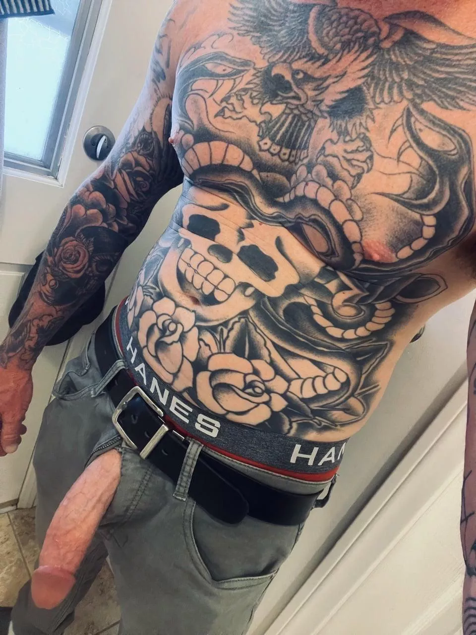 (42) Daddy needs a warm mouth on his cock posted by Thatguyagain_444