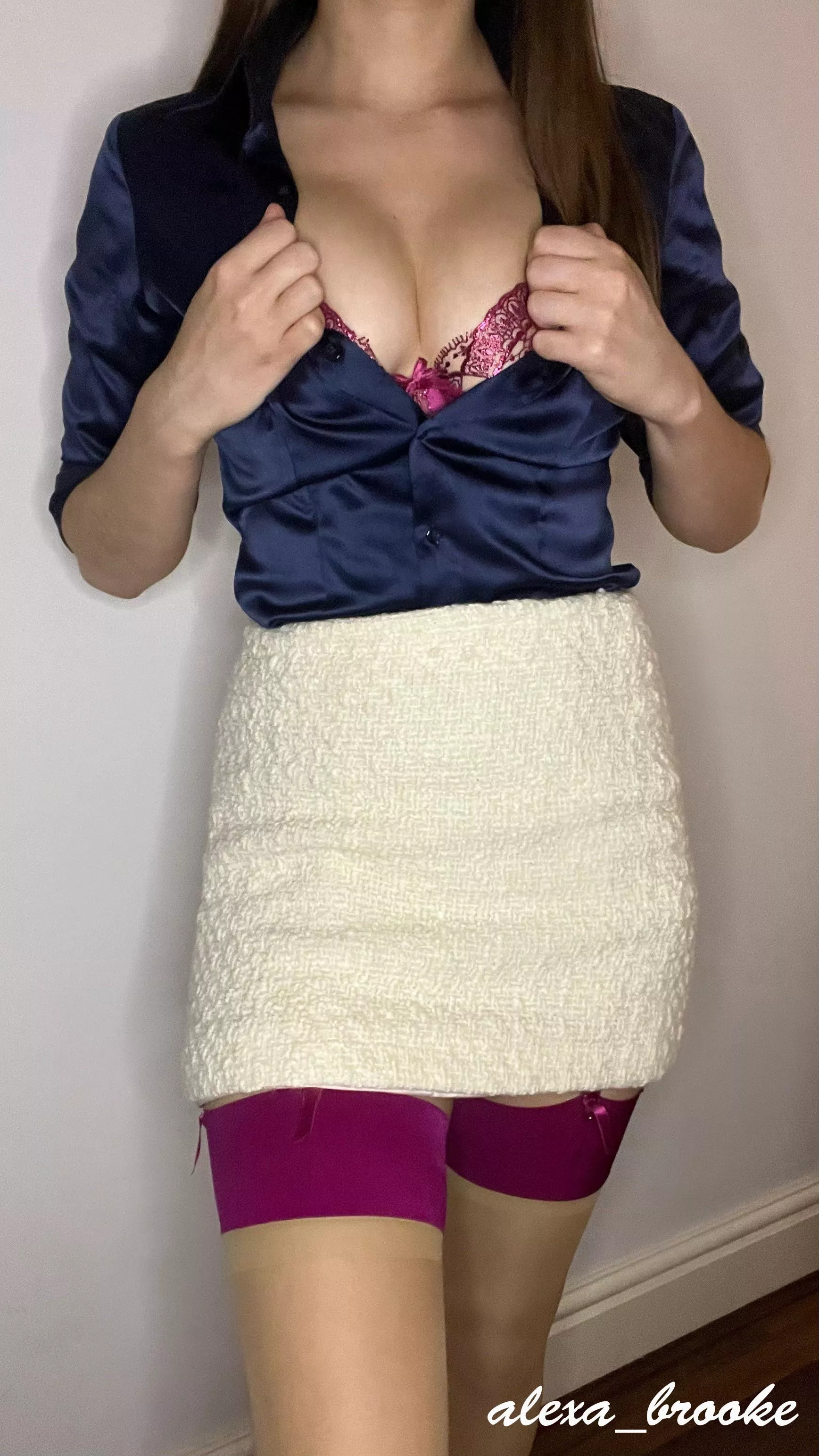 A pretty bra always makes my cleavage look so good!  posted by alexa_brooke