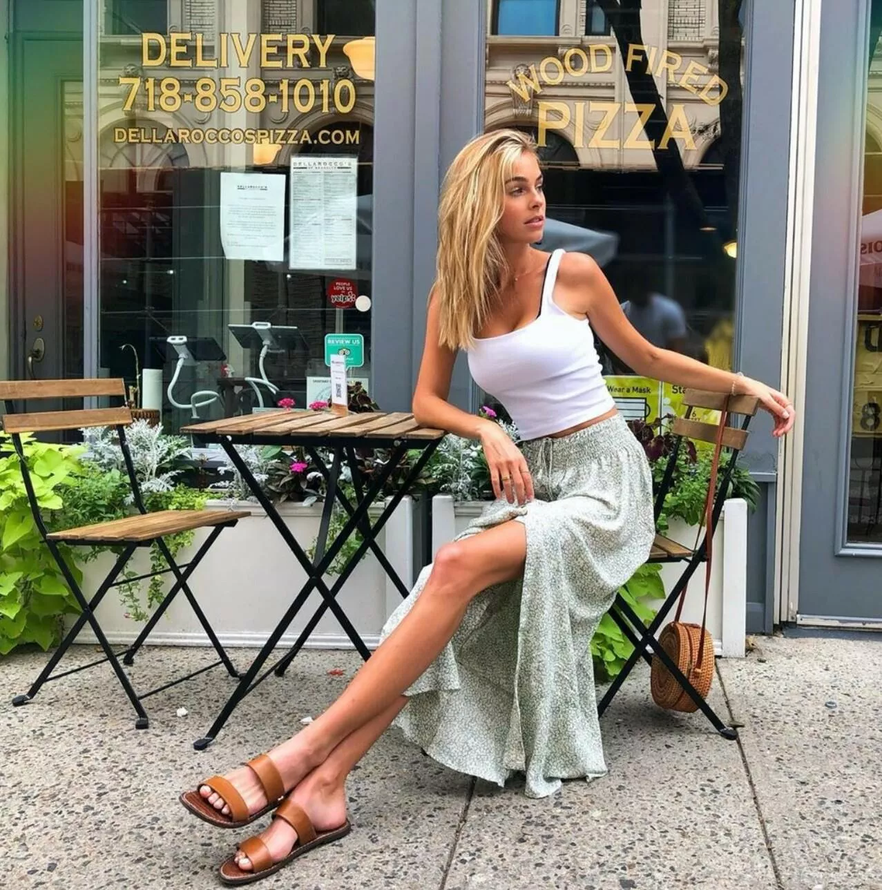 Elizabeth Turner posted by qwer5r