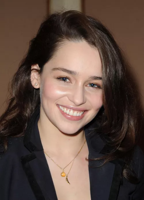 Emilia Clarke by oblique_shockwave