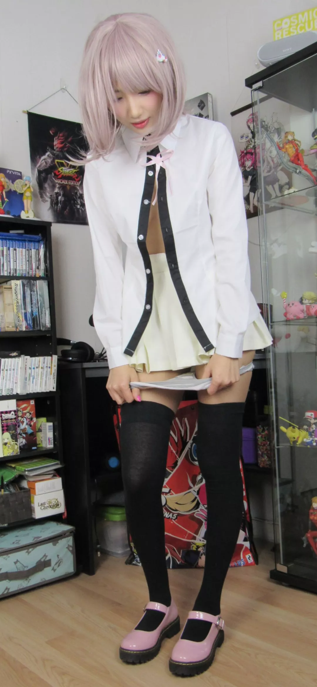 Getting hot during my photoshoot  posted by mikan_cos