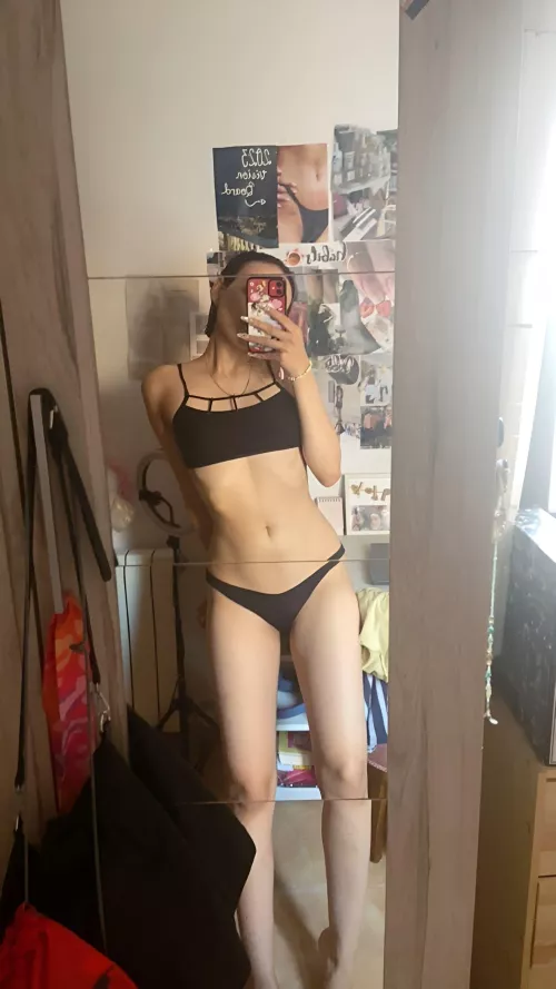 Hope i caught your attention by GlamourousGoddesss