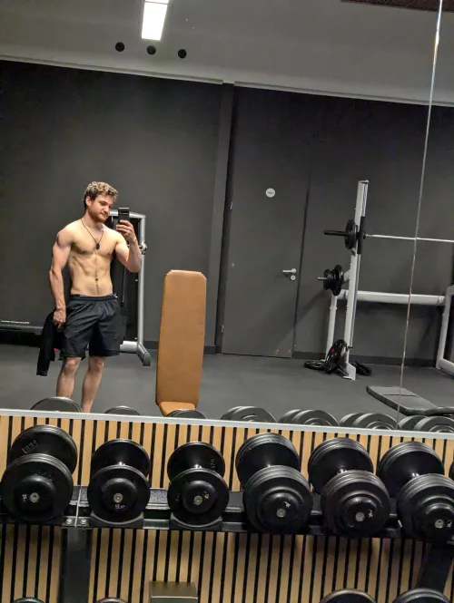 I wish everyone a nice weekend 😊 [M] by ActiveUnhappy6879