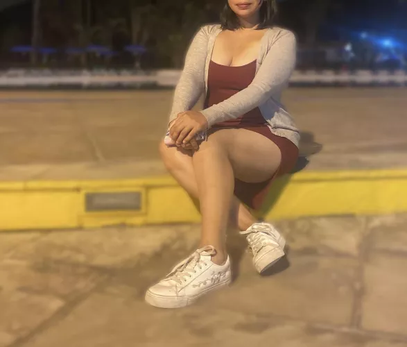 It’s always nice to go for a walk at nights (F)  by SexyAzucena