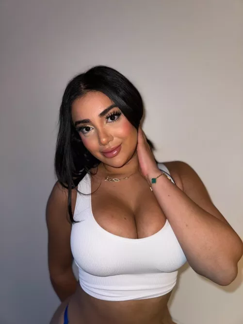 Just showing u whats underneath 😜 ;) by MaleficentDemand9803