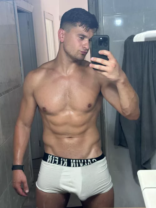 Lick this V  by realisiwak