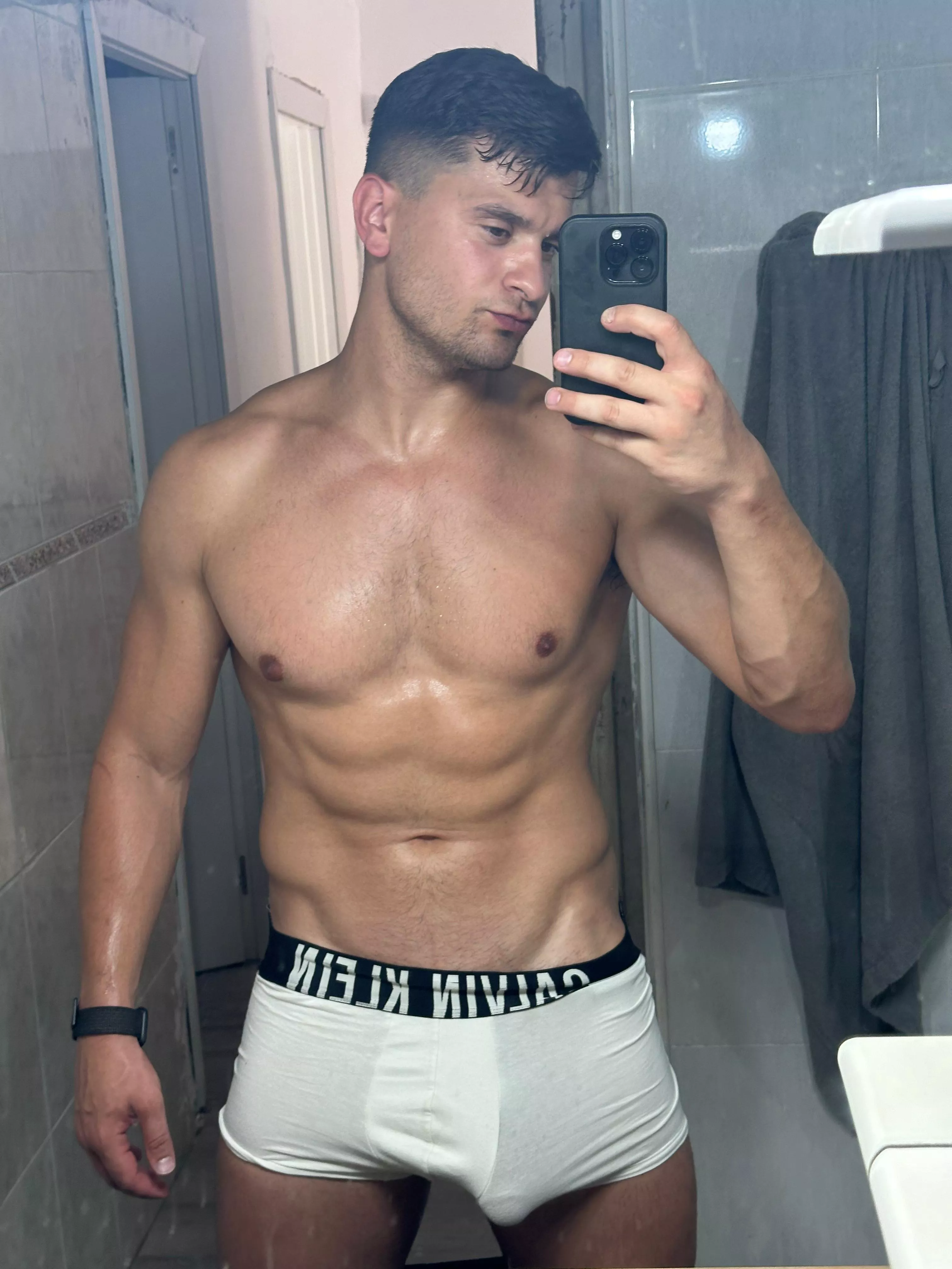 Lick this V  posted by realisiwak