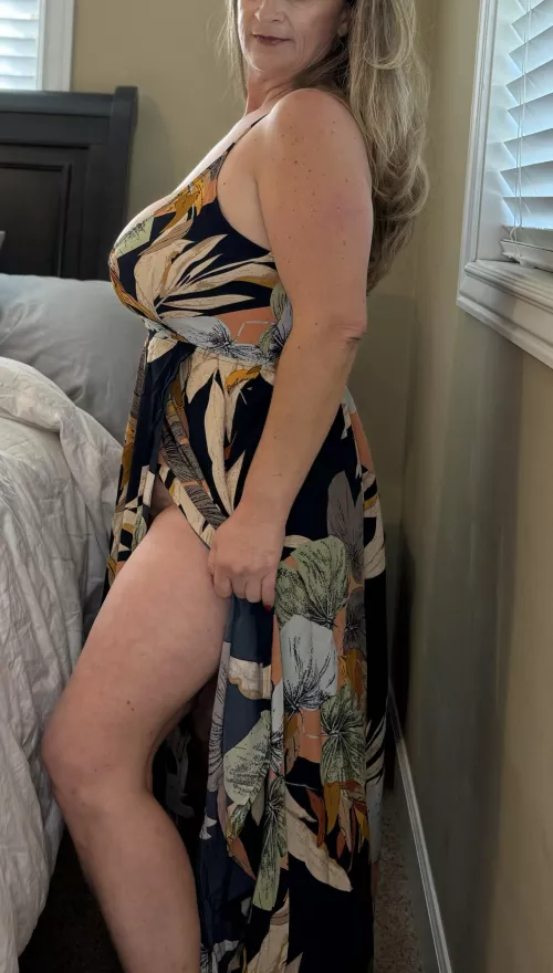 Put your head under my dress by Mskd_Mistress