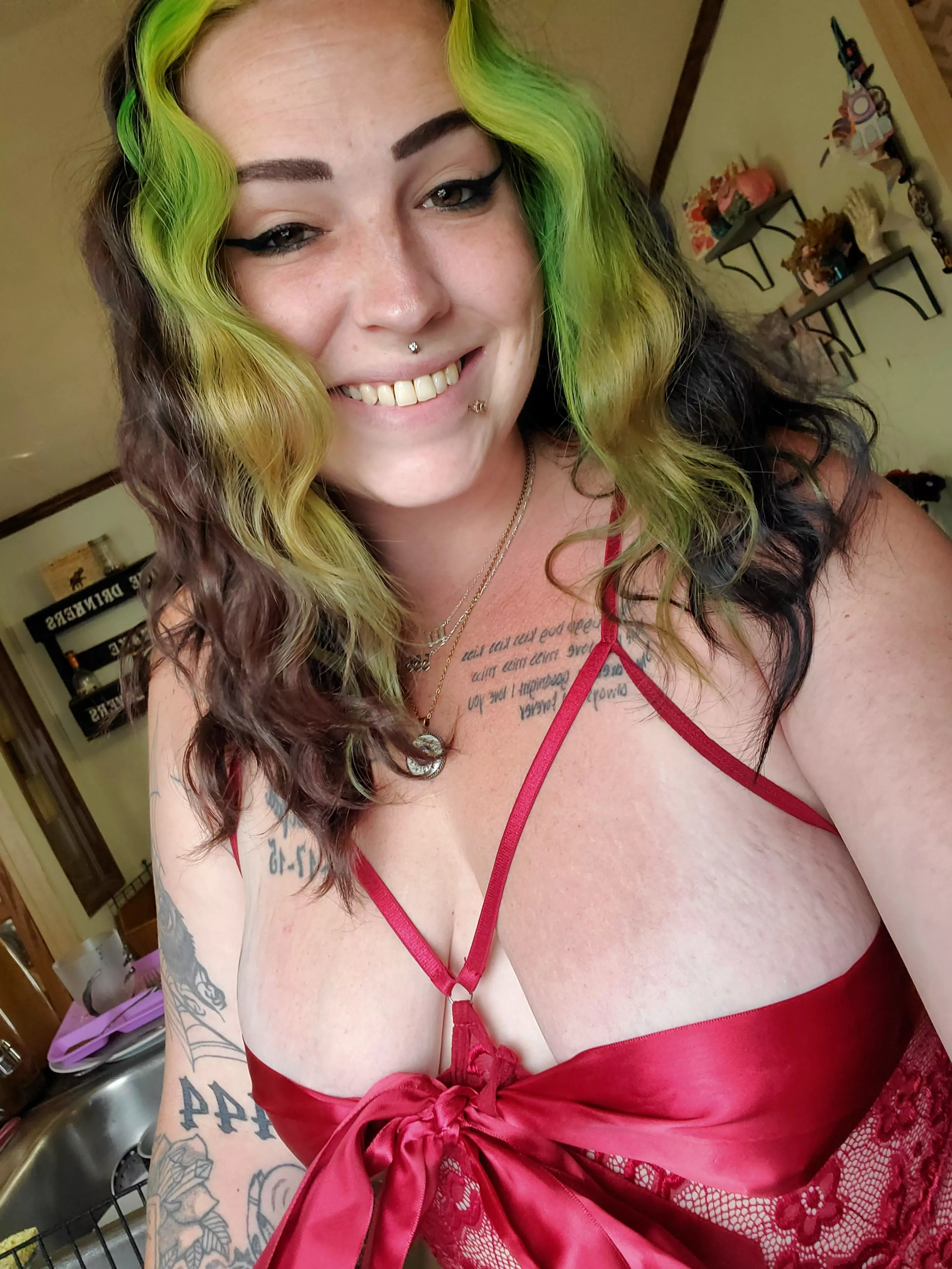 Start the day with a smile  posted by Lunaa_Jay