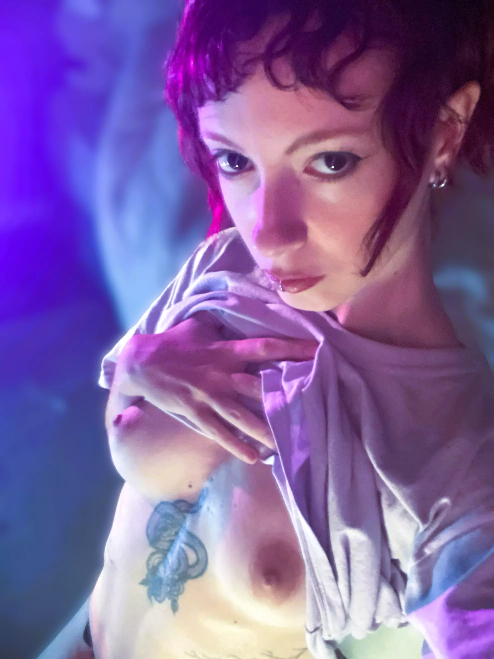 The shorter the girl's hairstyle, the tighter her holes are you know 
 posted by BellLucillee