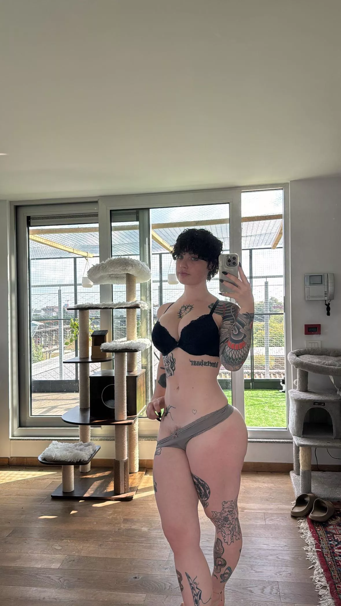 There aren't many guys that like short haired woman posted by Infamous-Albino