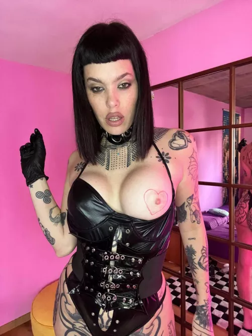 Who wants to be punished by me? [f] by Vika_winsome