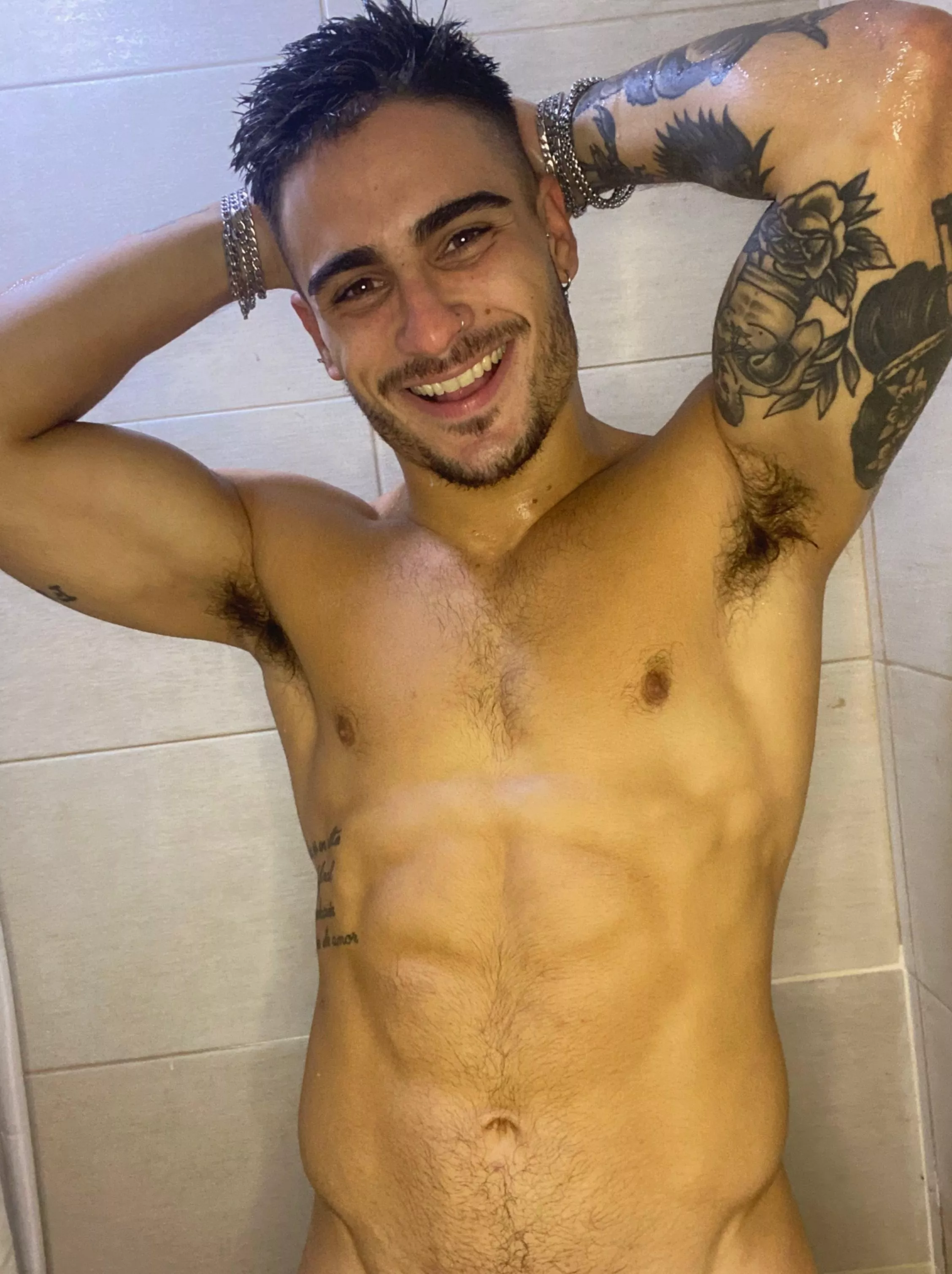 [24] Loving my soccer abs? Want more? posted by OlieTheKing