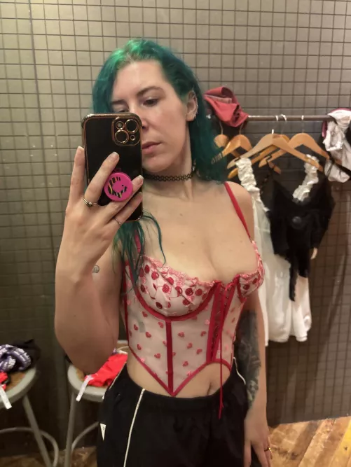 All in hearts by sirenskiss3